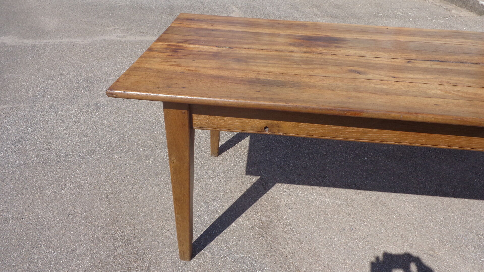 Reception table 12 guests