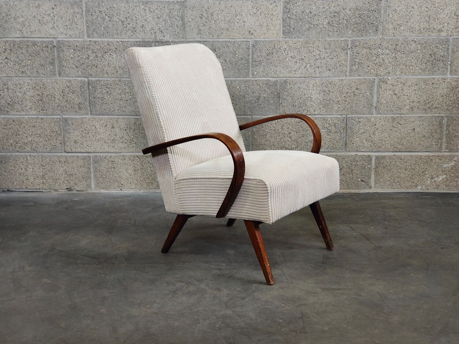 Fauteuil restauré par Jaroslav Smidek 6952 pour Ton