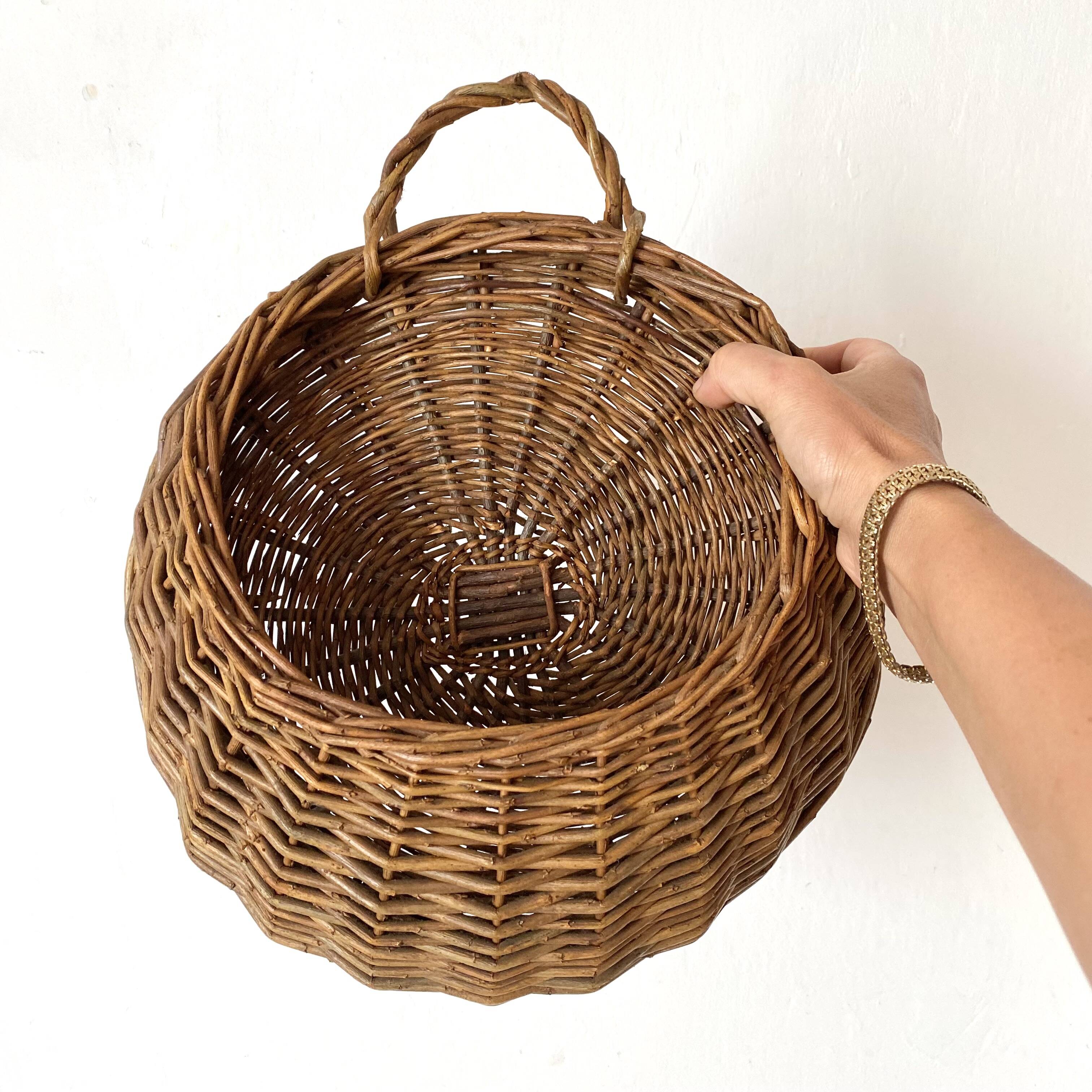Panier en osier à suspendre