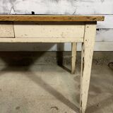 Farm table