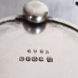 Serviteur salière , poivrier et moutardier en verre ciselé et métal argent