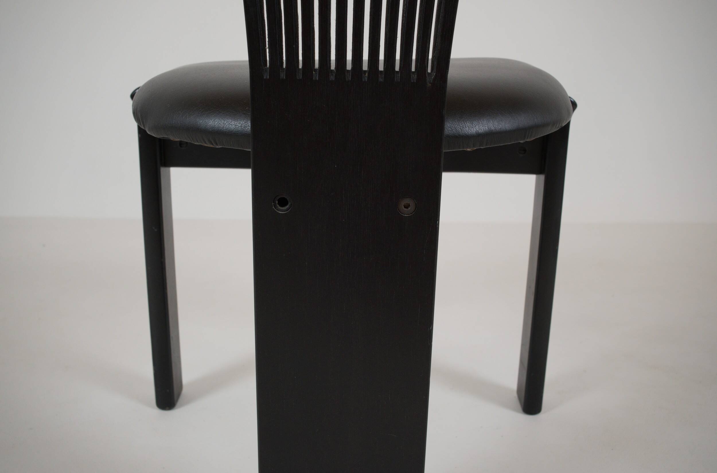 Set of 4 dining chairs "Totem" by Torstein Nilsen