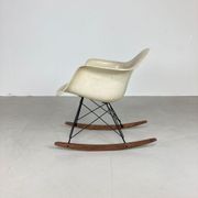 Rocking-chair RAR de Charles & Ray Eames pour Herman Miller 1950
