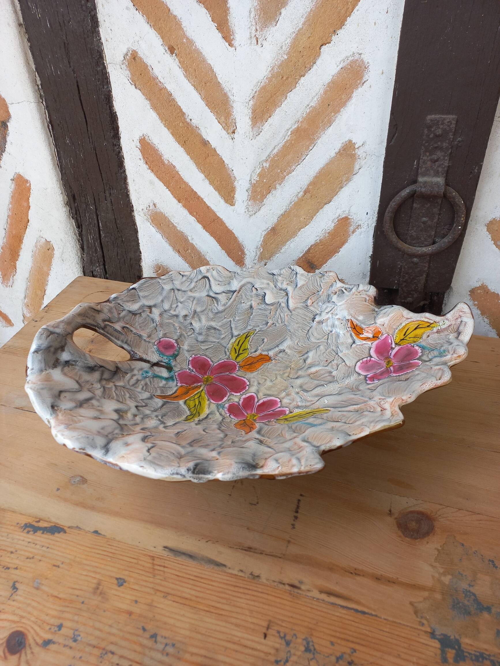 Vintage Vallauris style empty pocket fruit bowl