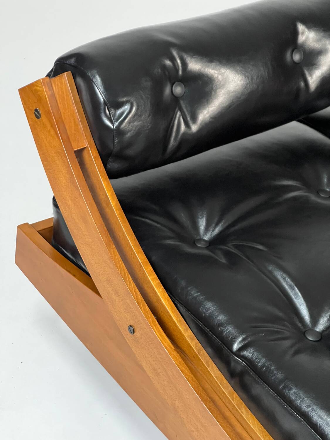 Vintage leather sofa daybed GS 195 by Gianni Songia for Sormani