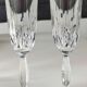 Lot 5 Grandes Flûtes à champagne en cristal taillé. Motifs gouttes/pointes diamant. Haut 20,5 cm