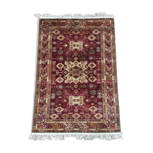 tapis laine et soie fait
