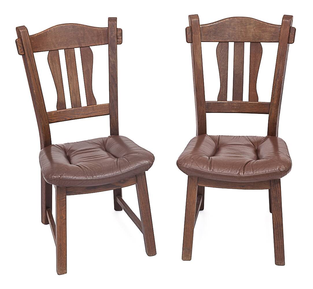 Set of 4 dining room chairs