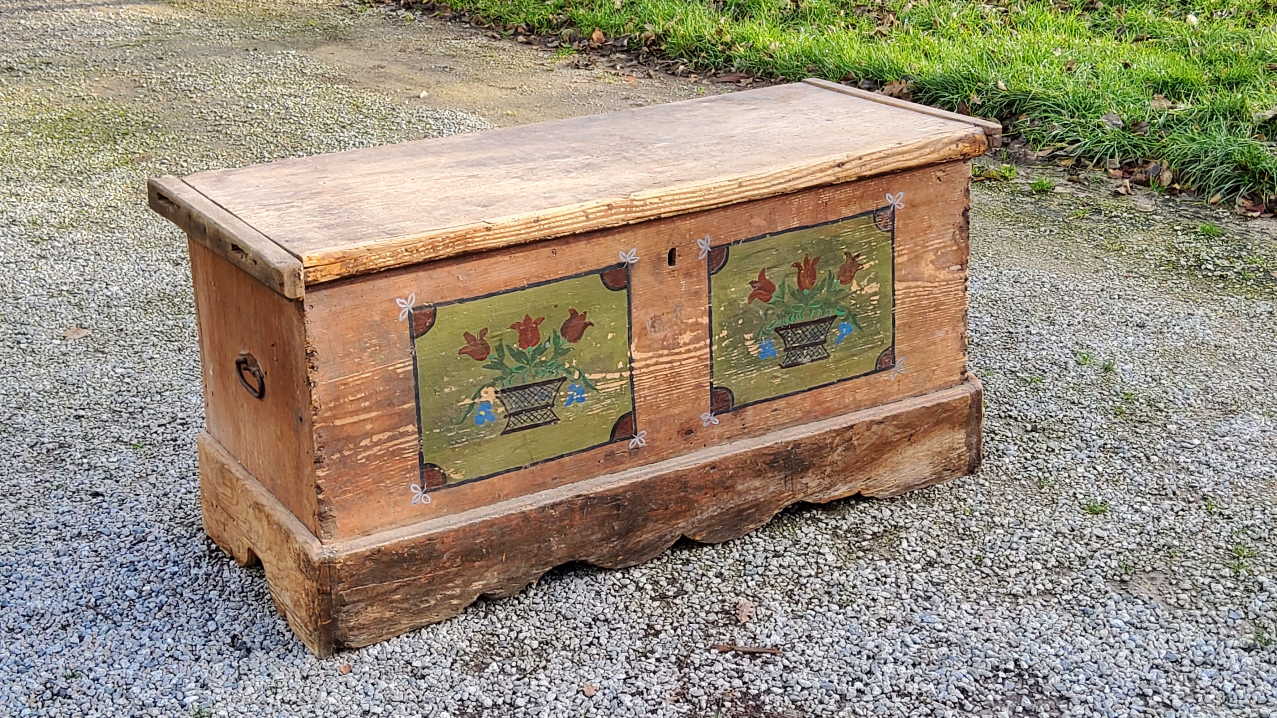 Alsatian polychrome wedding chest eighteenth -nineteenth century