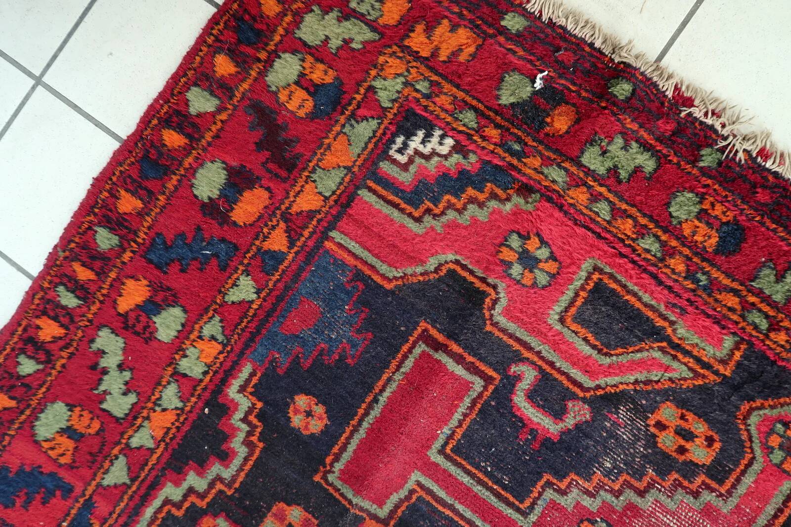 Antique 1930s Persian Hamadan rug 160cm x 241cm
