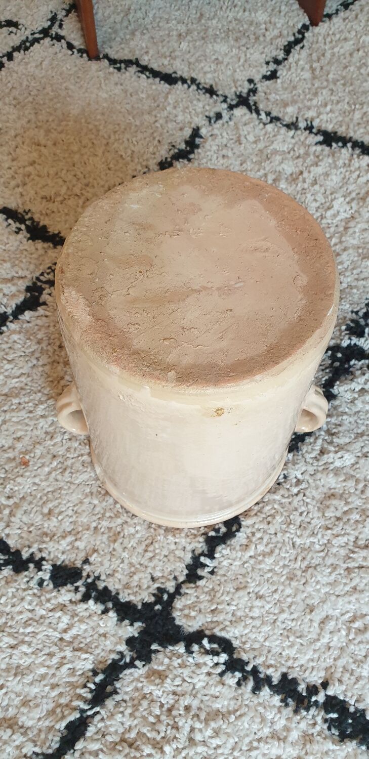 Large stoneware pot
