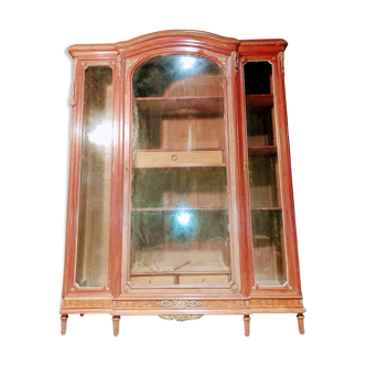 Grande vitrine style louis xvi  plaquage acajou et bronzes decoratifs