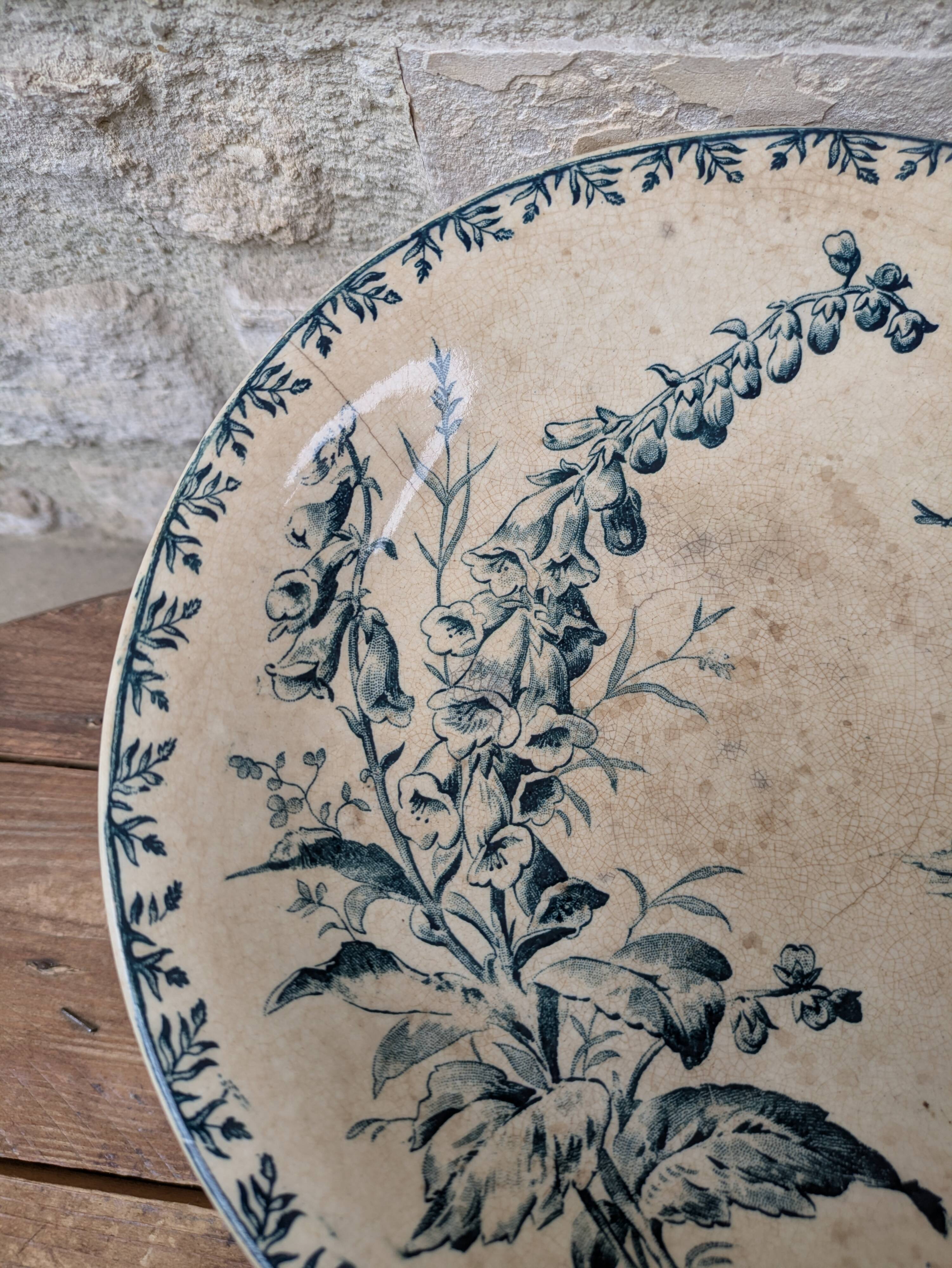 Opaque porcelain compote from Gien, Villageois model, Terre de Fer.