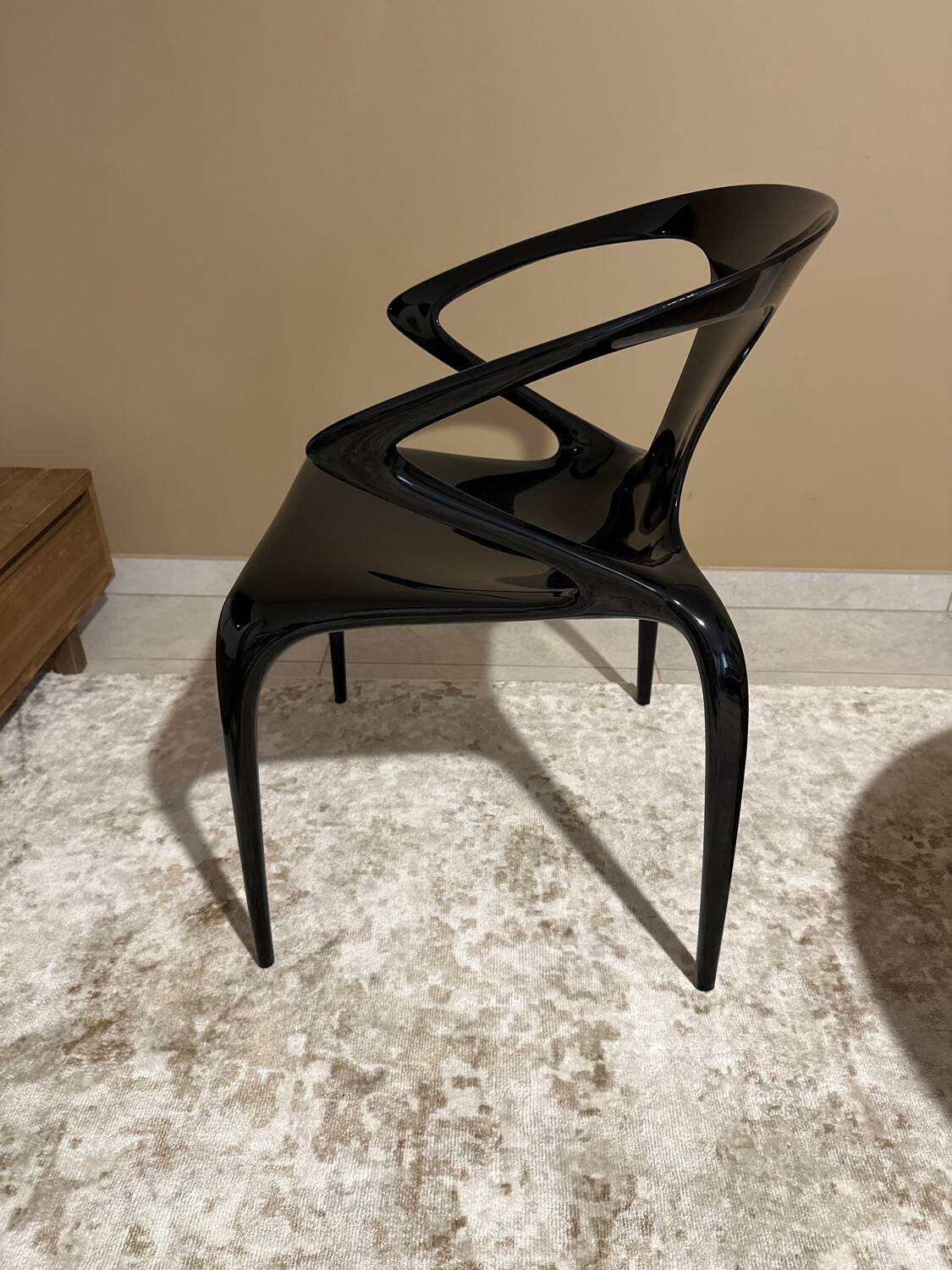 4 AVA chairs, glossy charcoal, Roche Bobois