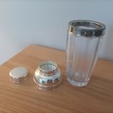 Vintage shaker
