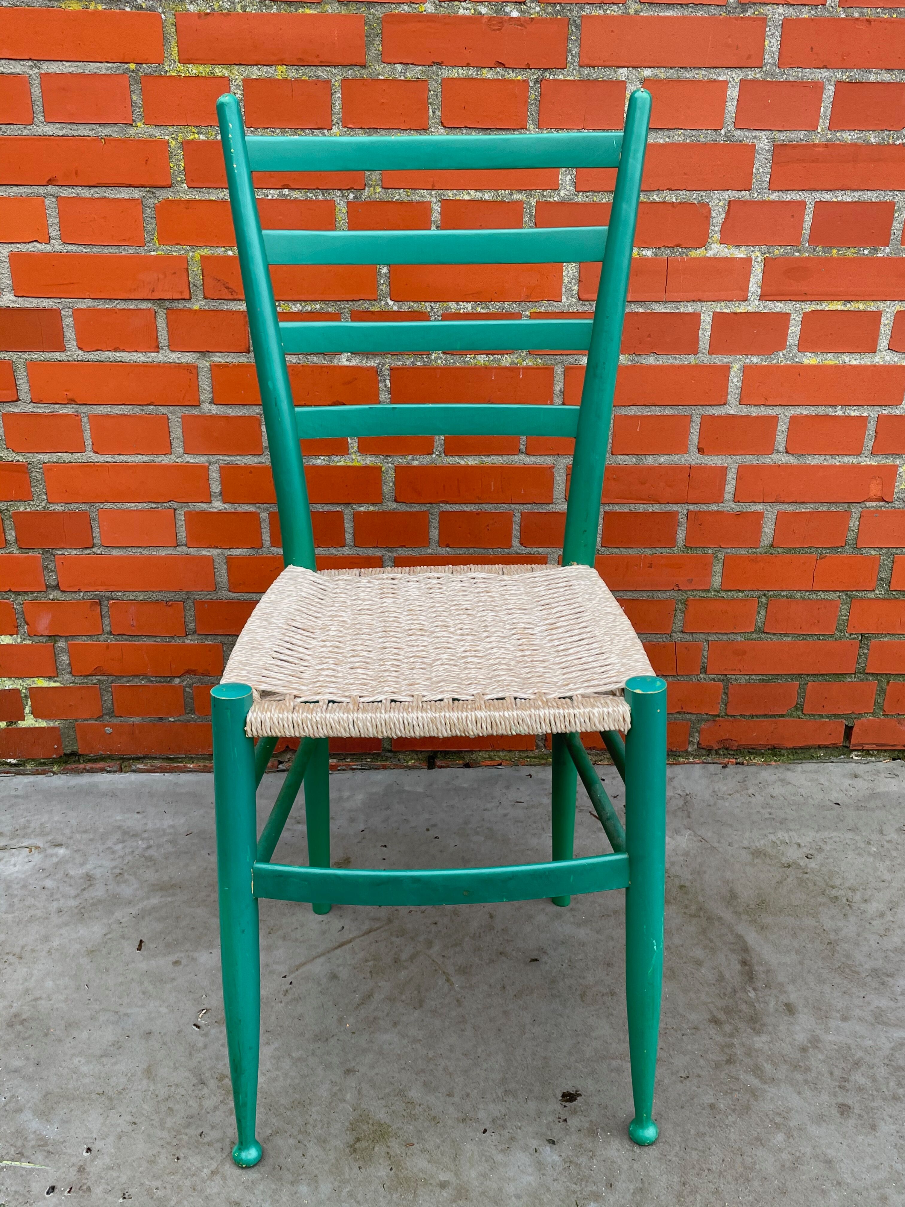 Lot de 4 chaises en bois dans le modèle italien de Chiavari