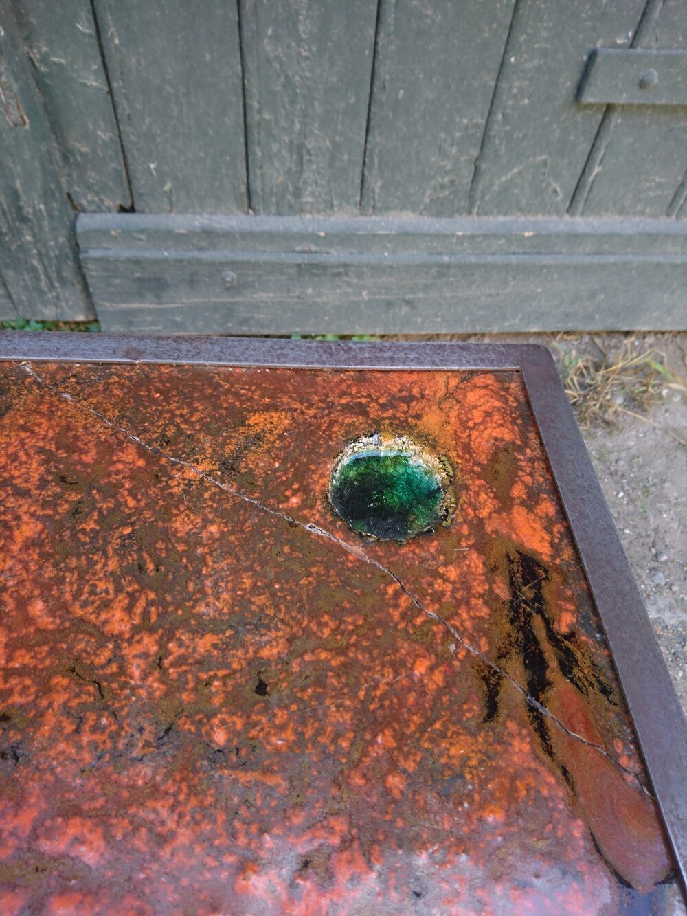 Set of 2 tables enamelled lava