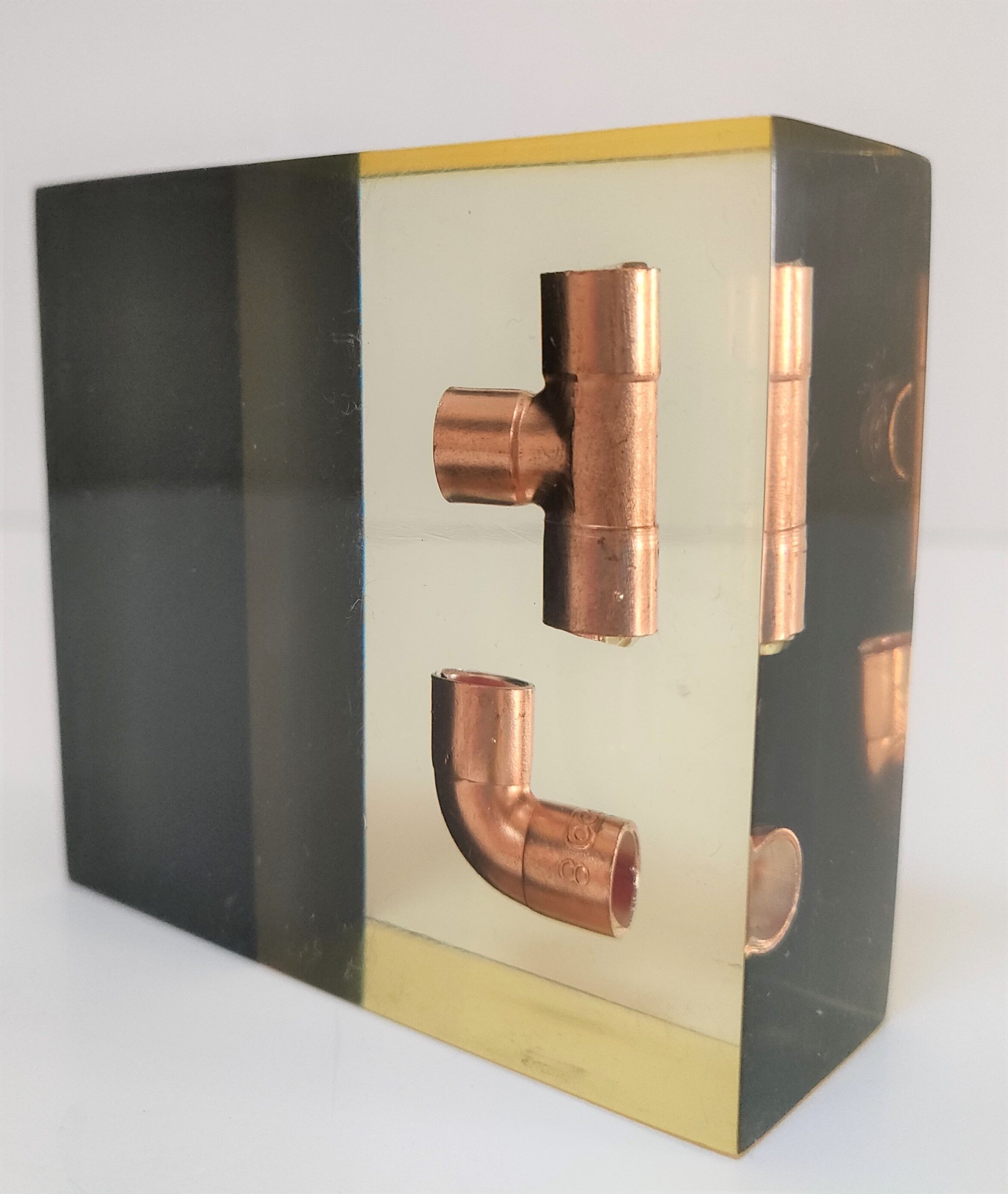 Lighter resin inclusions design 70s