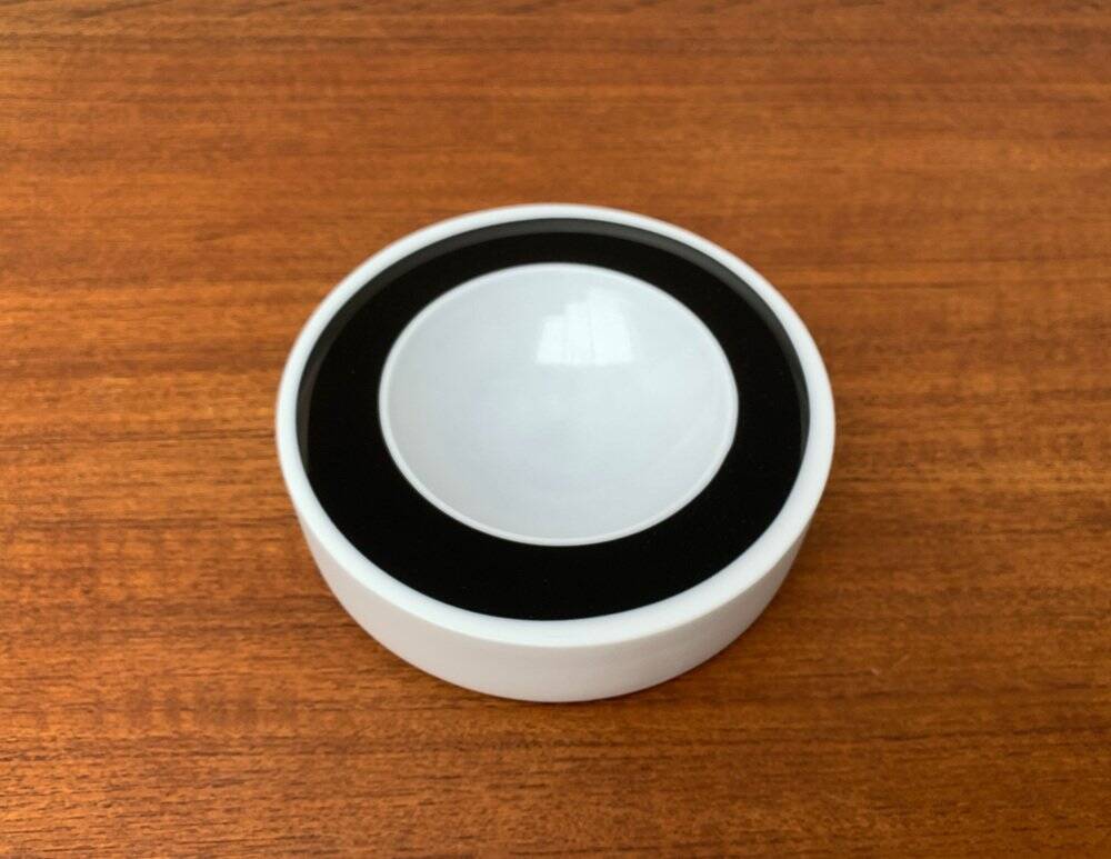 Postmodern glass bowl from mid-century Italy by Alessandro Pianon for Vistosi, 1960s.