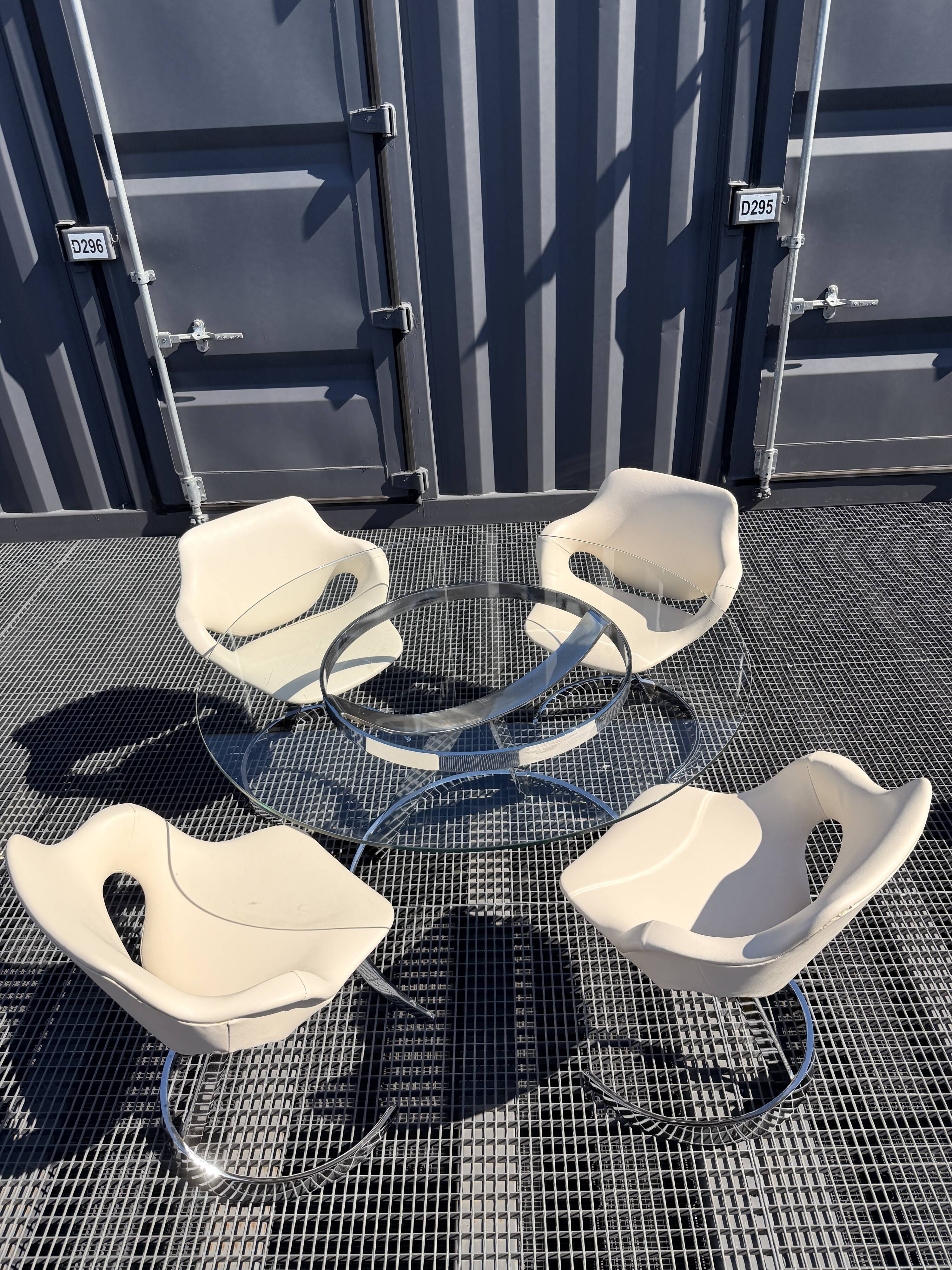 Dining Room Set Scimitar Boris Tabacoff MMM 1970 | Glass and Chrome