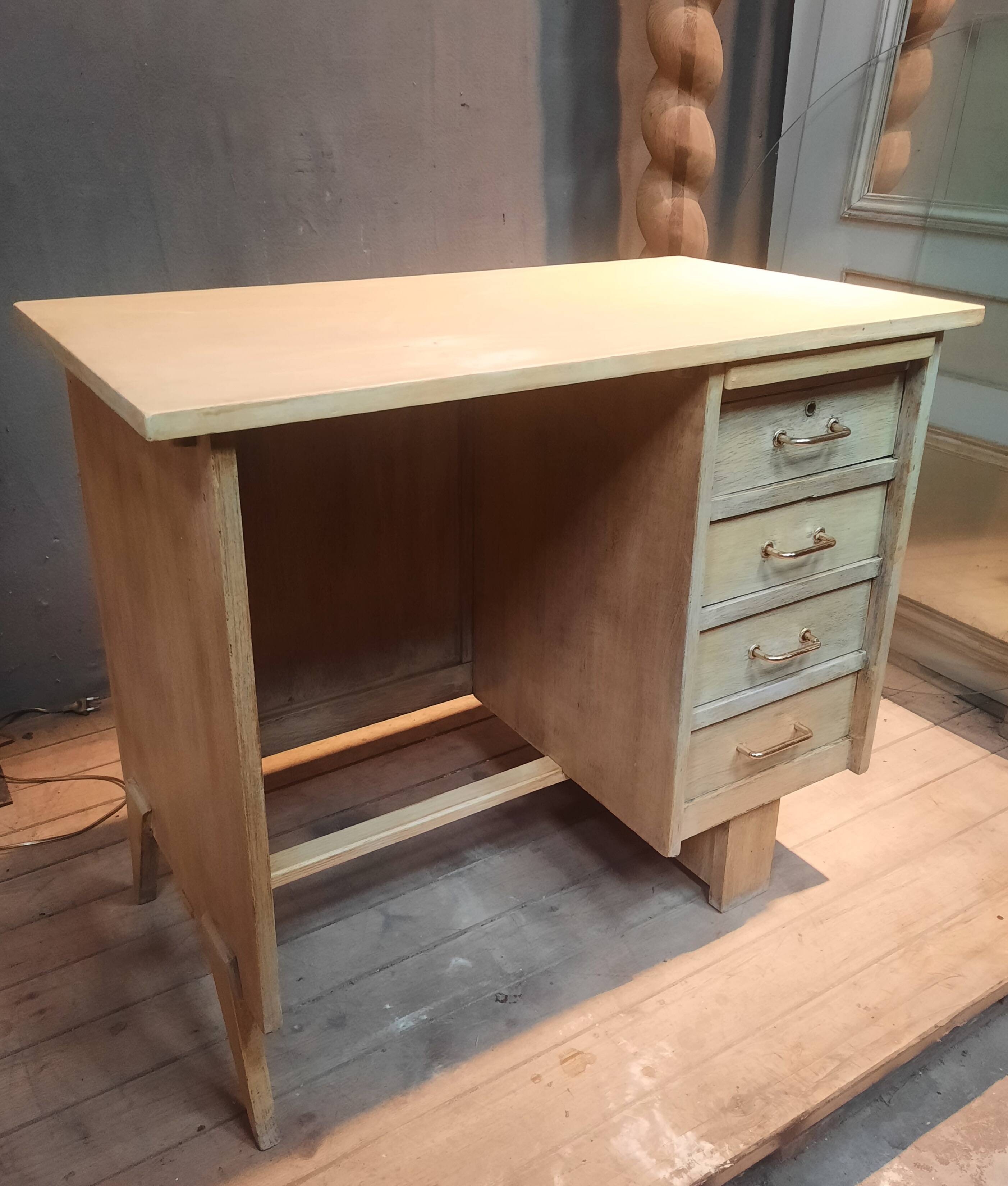 1950s single-pedestal desk