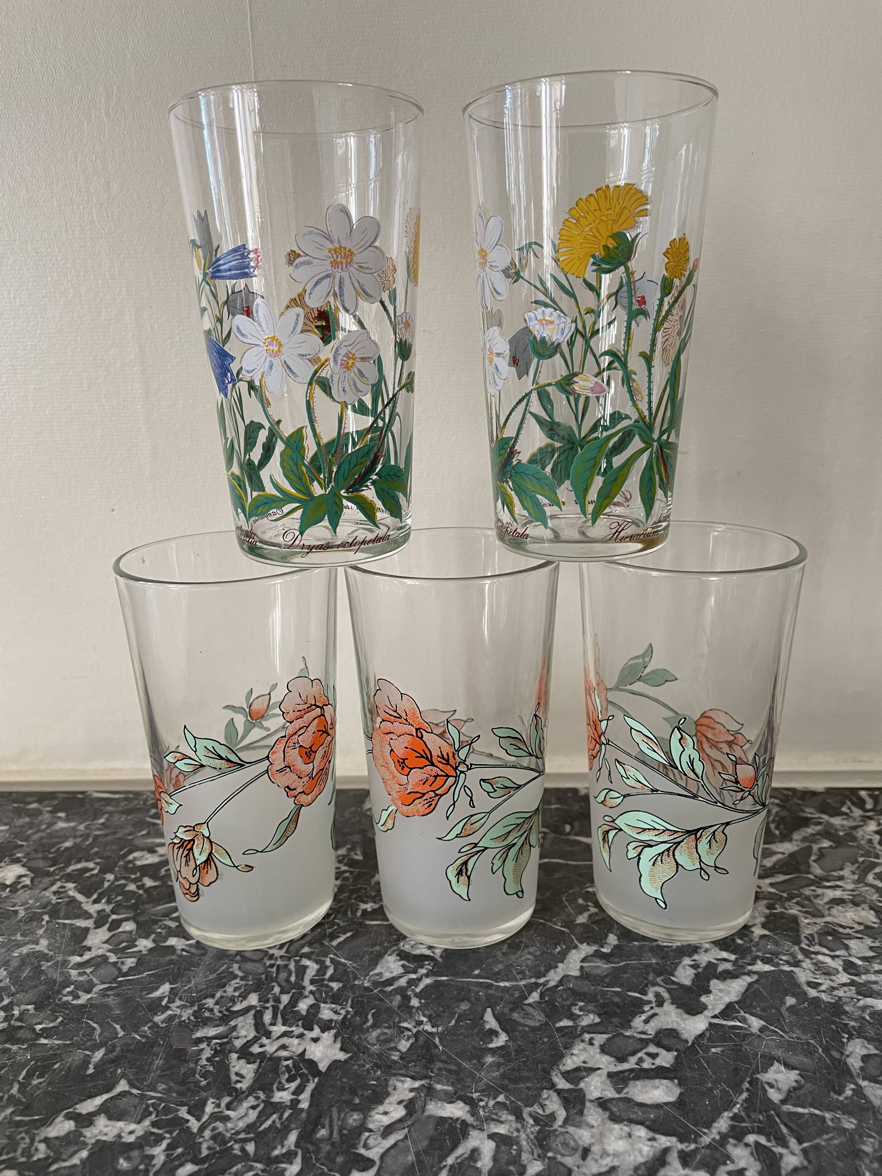 Water glasses