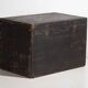 Coffre chinois ancien peint en bois de pin – Chine, circa 1900