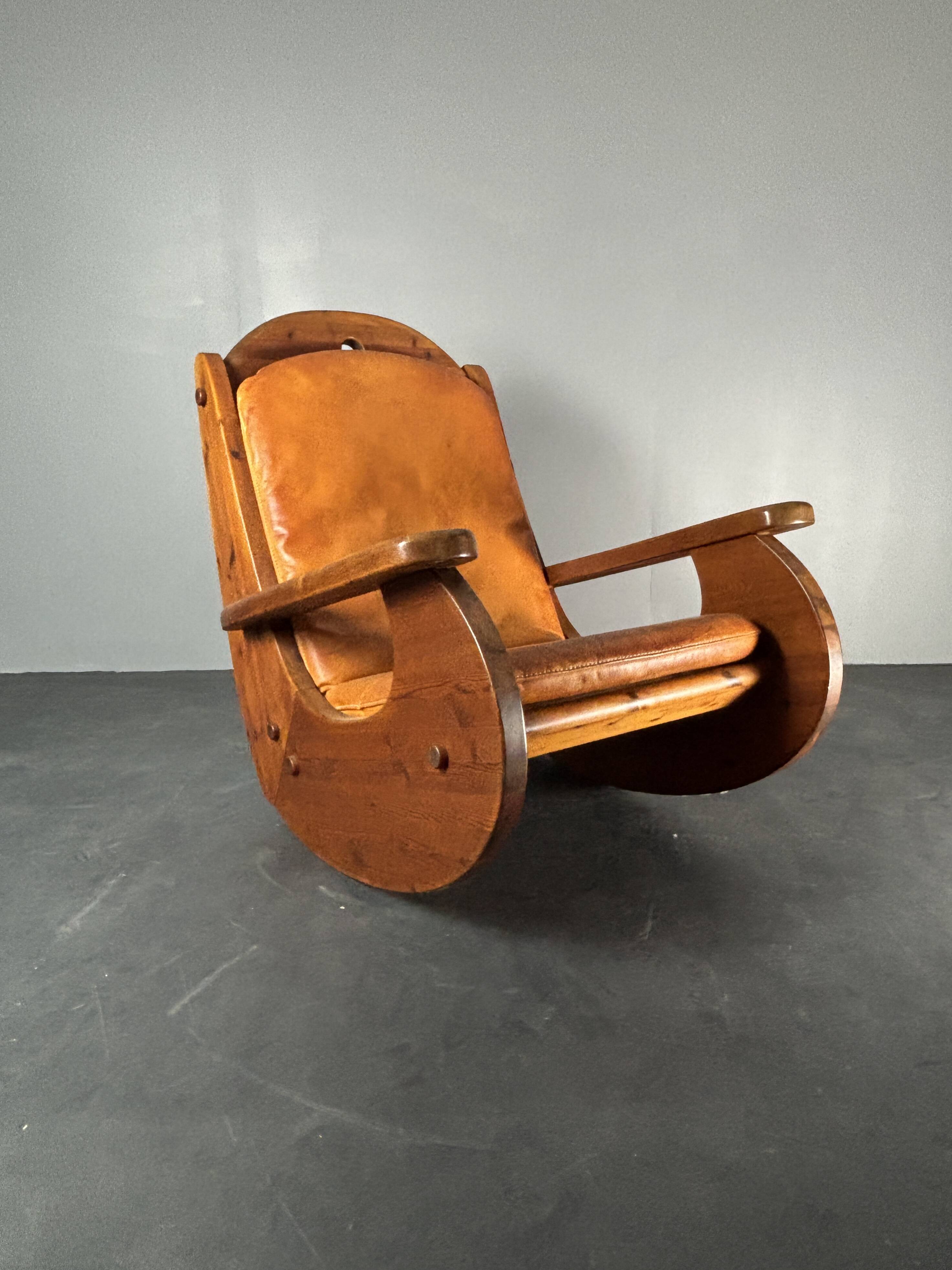Brutalist pine rocking lounge chair with leather seat by Wasa 1984