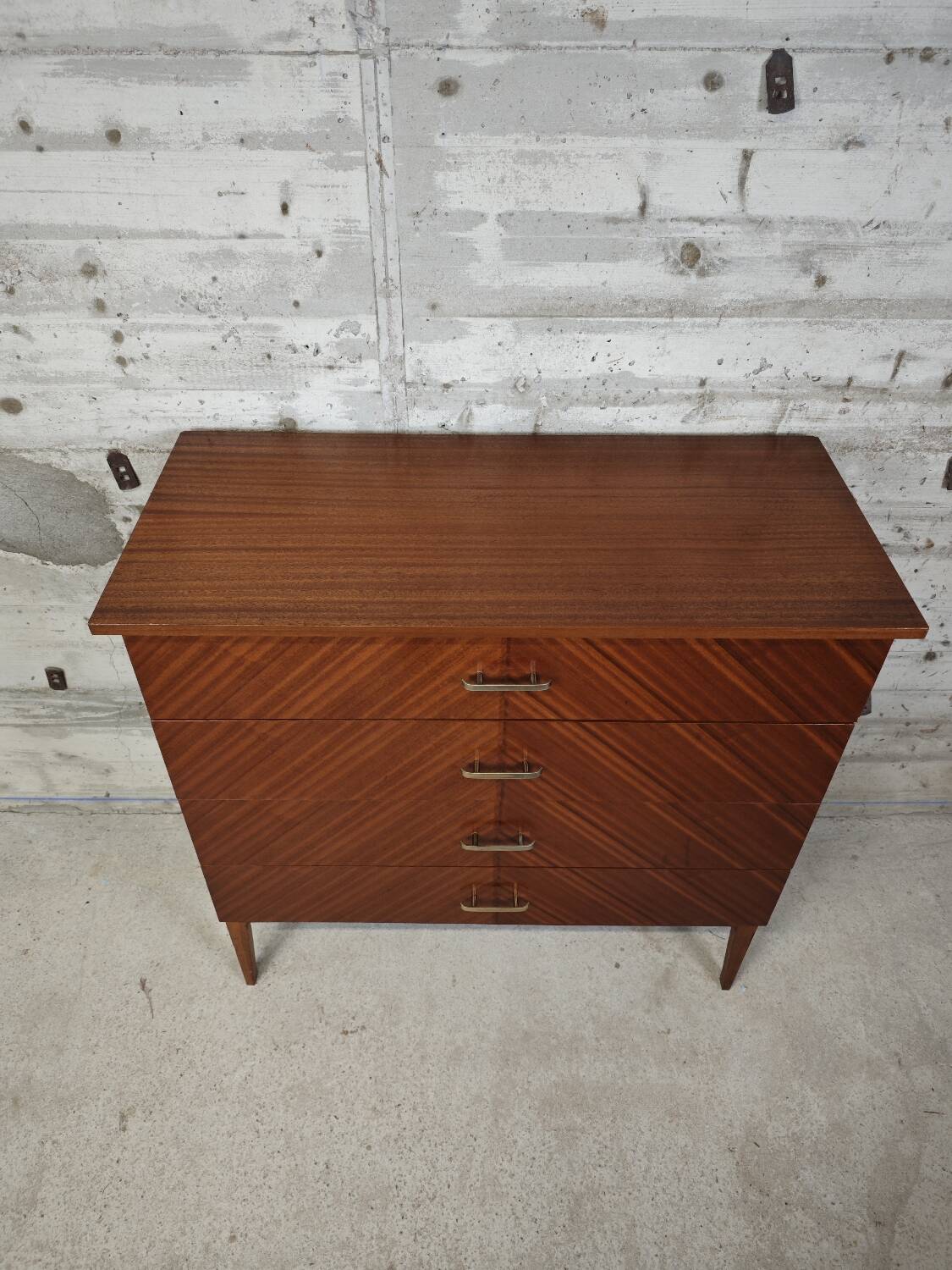 Commode vintage