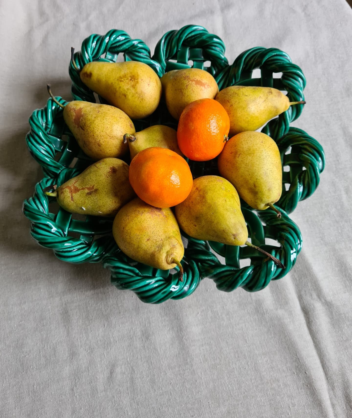 Vintage fruit basket in braided ceramic