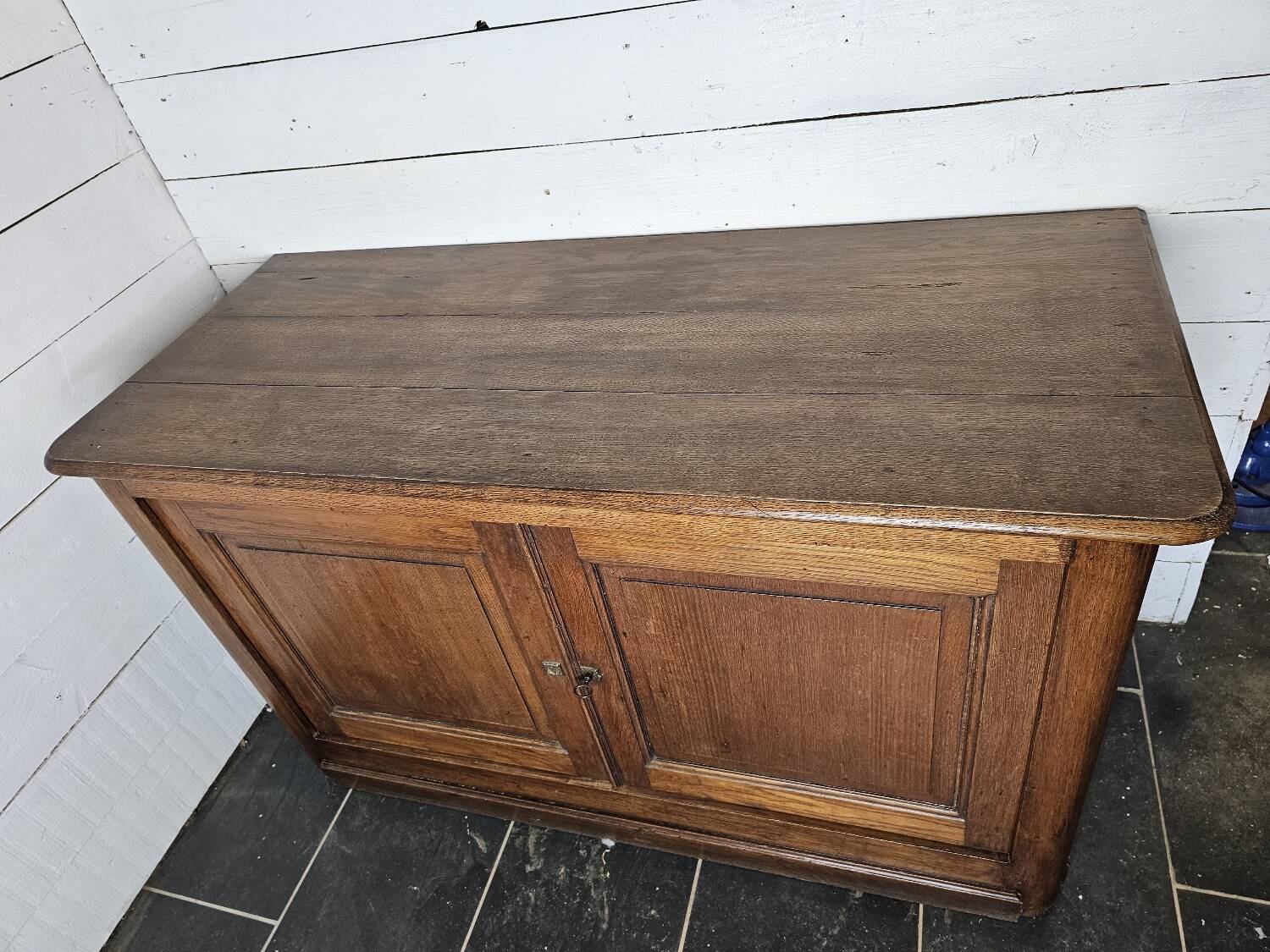 2-door oak sideboard