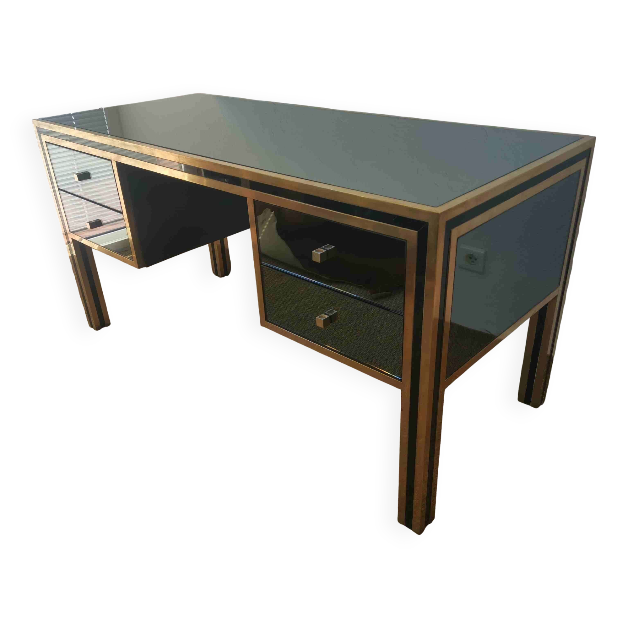Michel Pigneres' desk