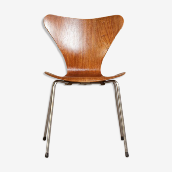 Chair series 7, No.3107 by Arne Jacobsen for Fritz Hansen, teak butterfly, Denmark, circa 1955