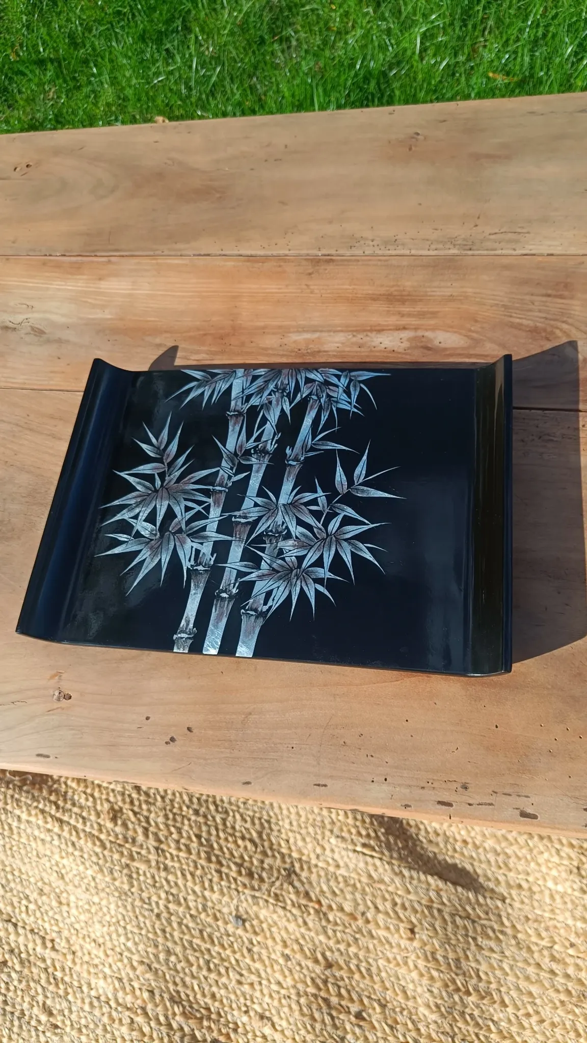 Black lacquered tray with bamboo decoration