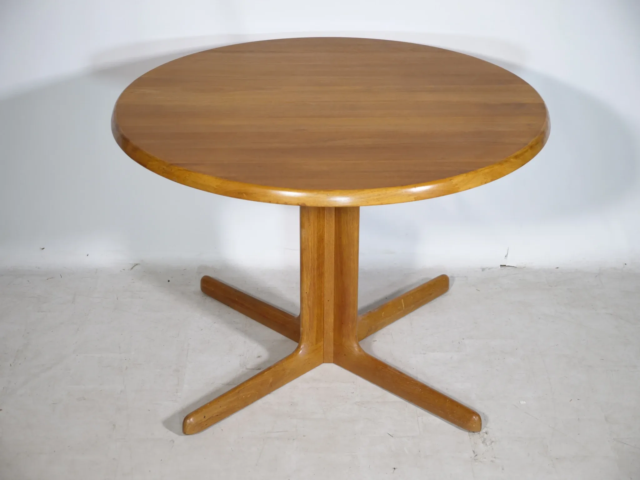 Danish Design Extendable Dining Table in Teak, 1960s