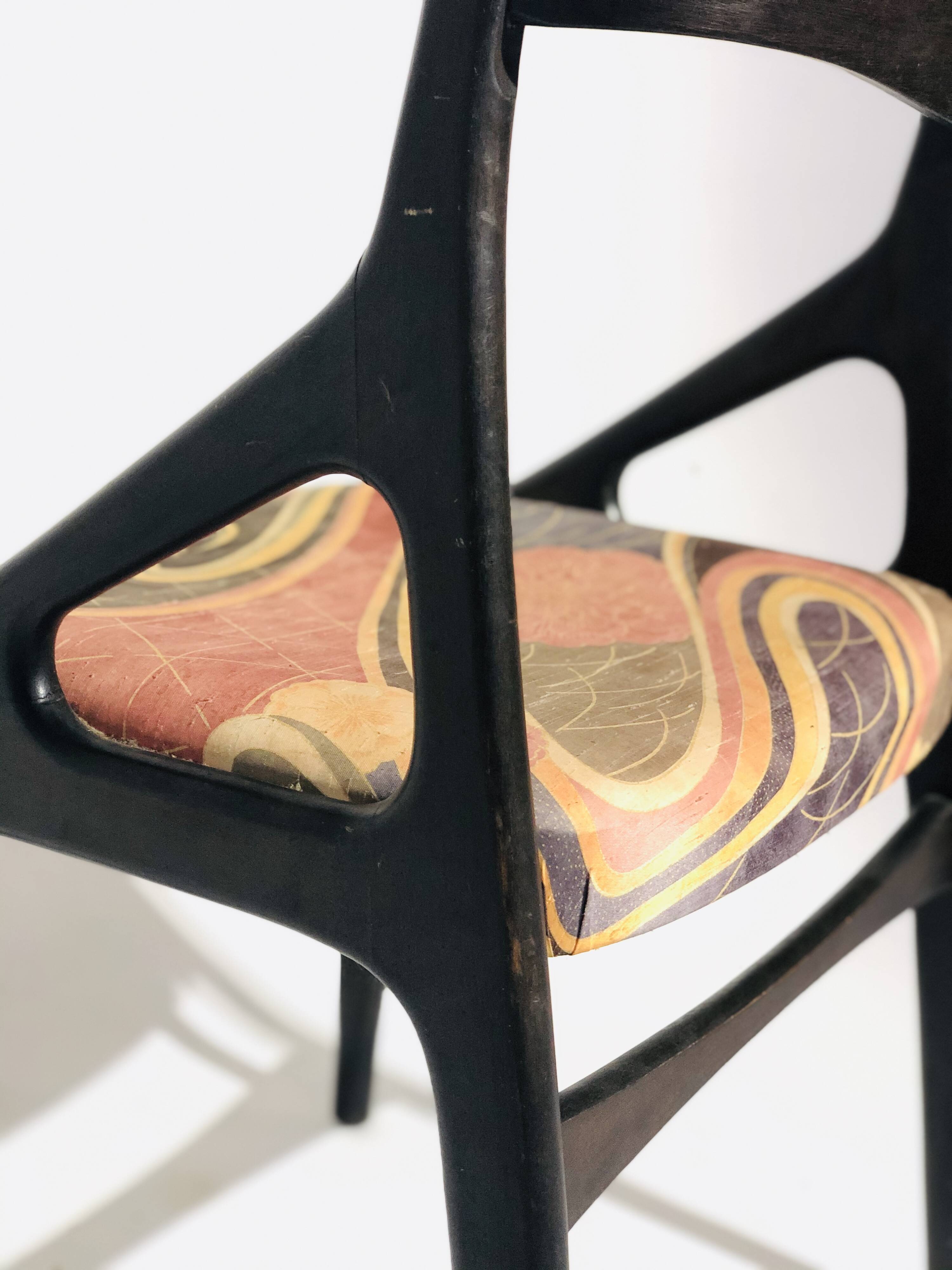 Set of 4 Baumann chairs in 1980 fabric with black wooden base