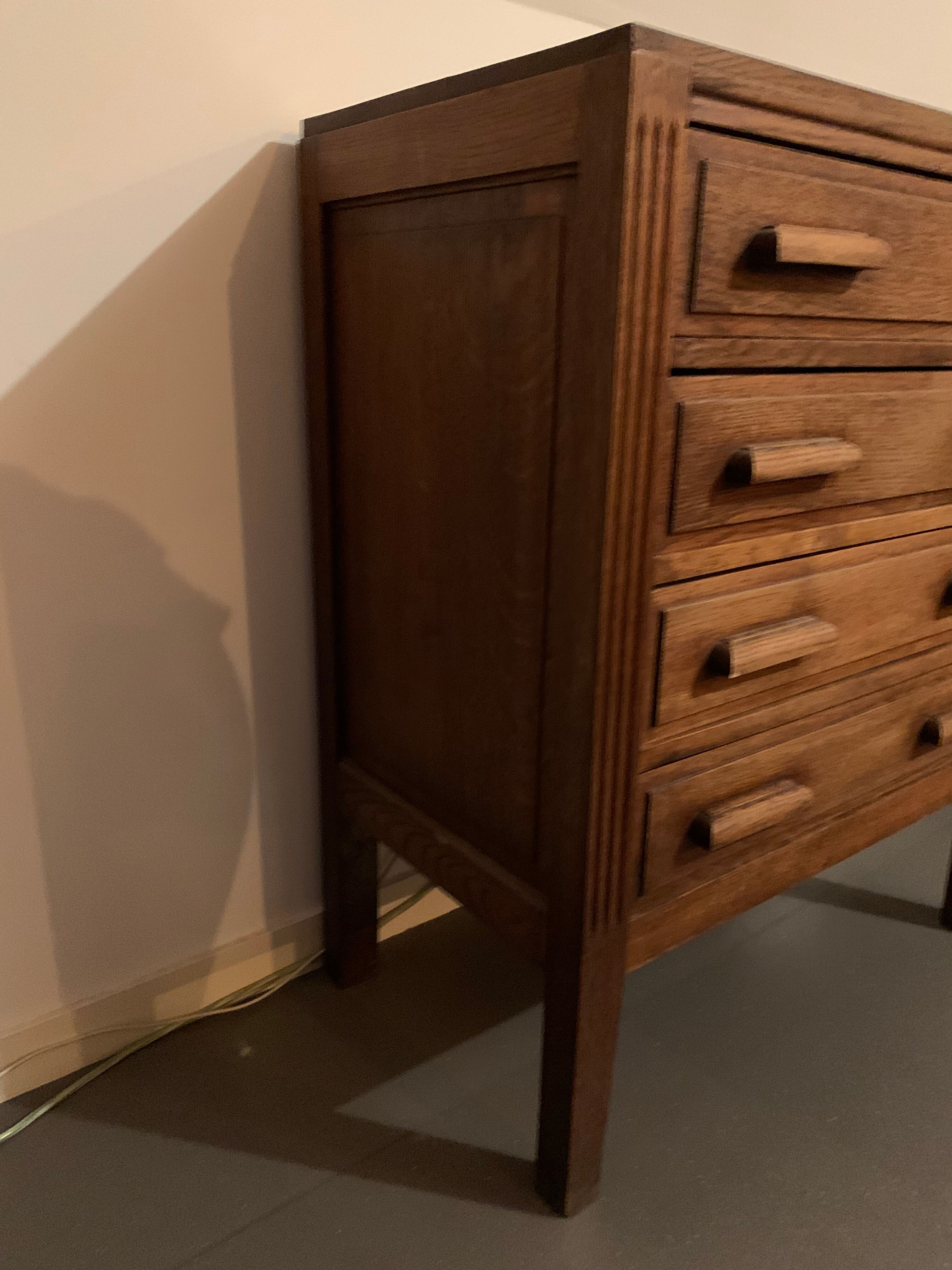 Vintage wooden chest of drawers