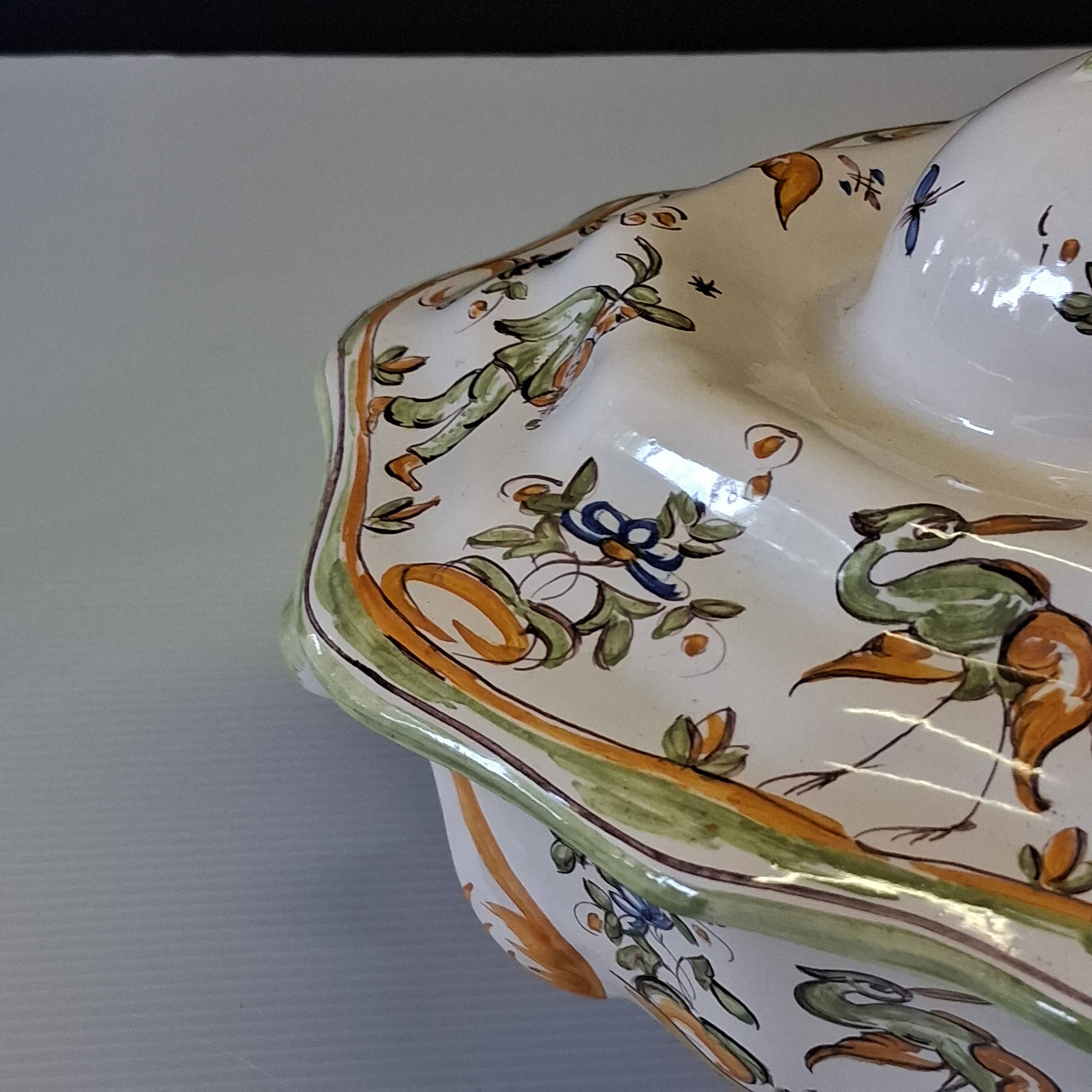 Superb vegetable dish/soup tureen in ceramic and its serving platter in very good condition.