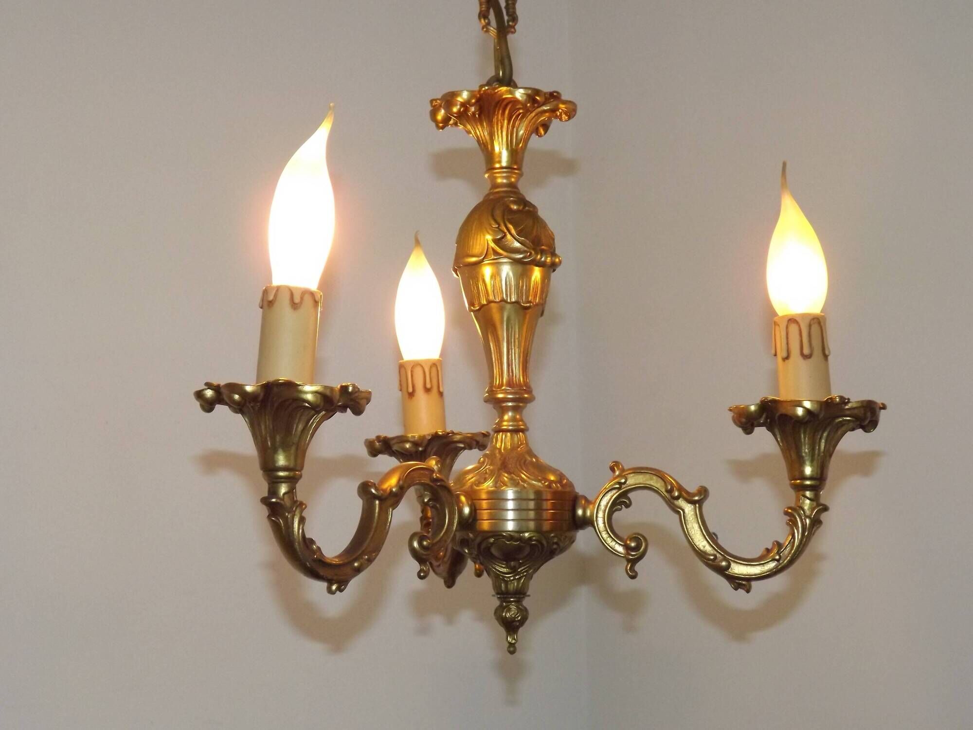 Quality Stamped Bronze French Mid-Century 3-Light Traditional Chandelier