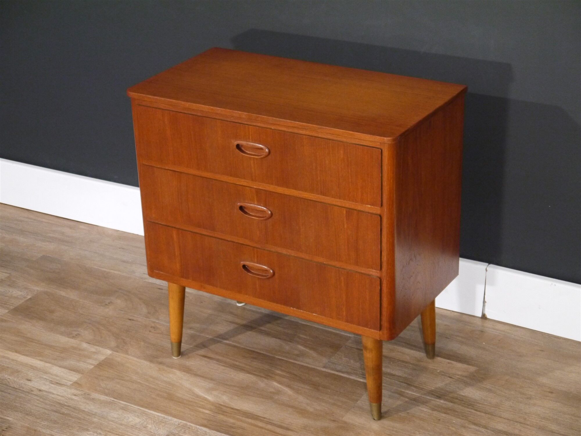 Commode scandinave en teck