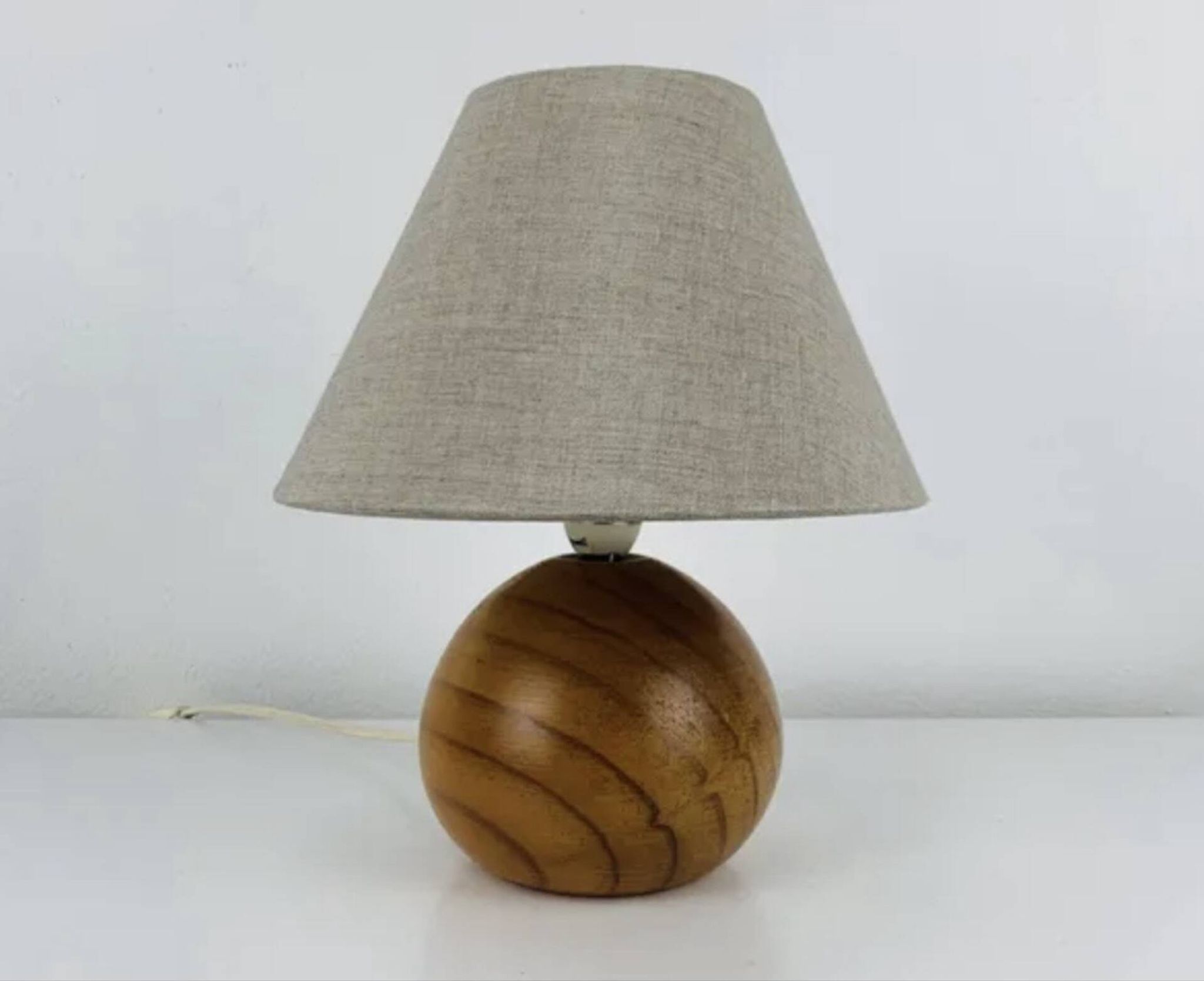 Lampe boule en pin années 80
