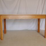 Extendable rectangular table in blond wood