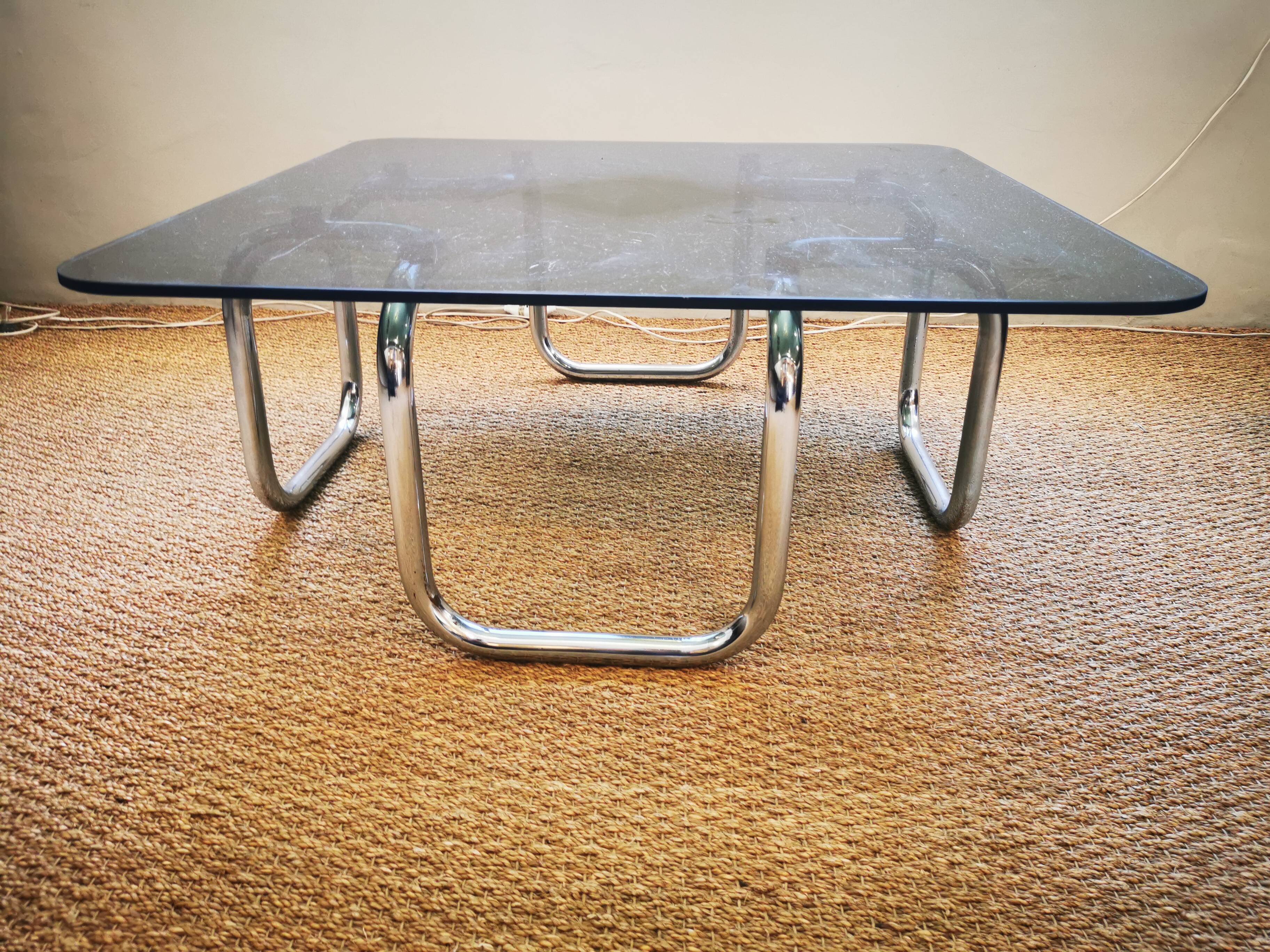 Italian design coffee table, Bauhaus style, 70s