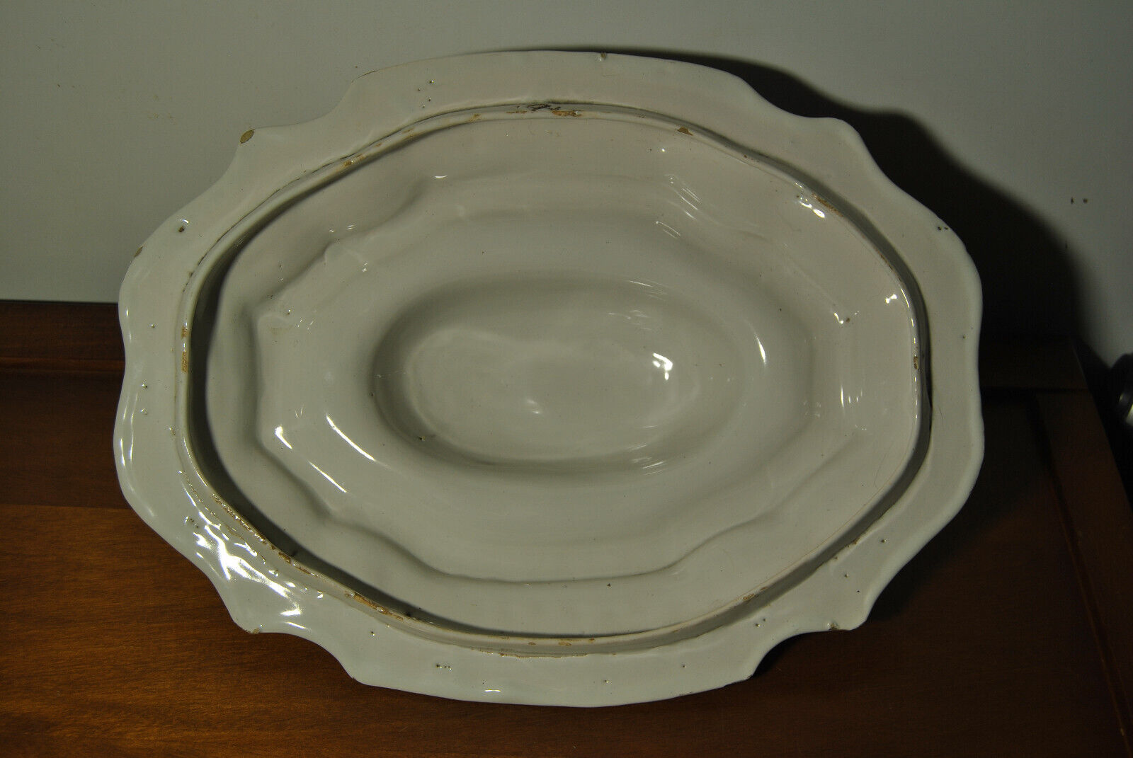 Vegetable soup tureen lid Moustiers 18th century South France