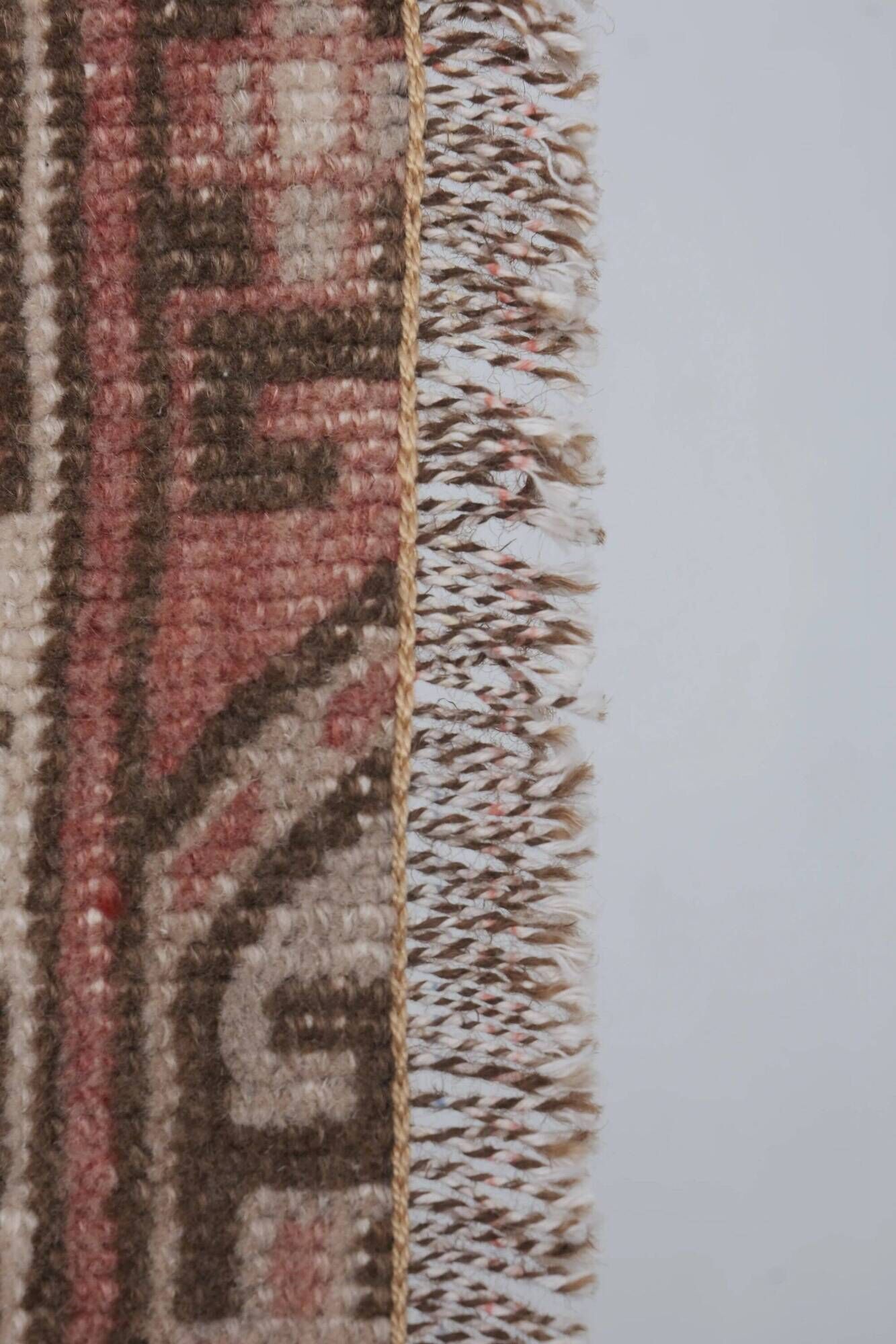 Vintage handmade Turkish rug 137x246 cm