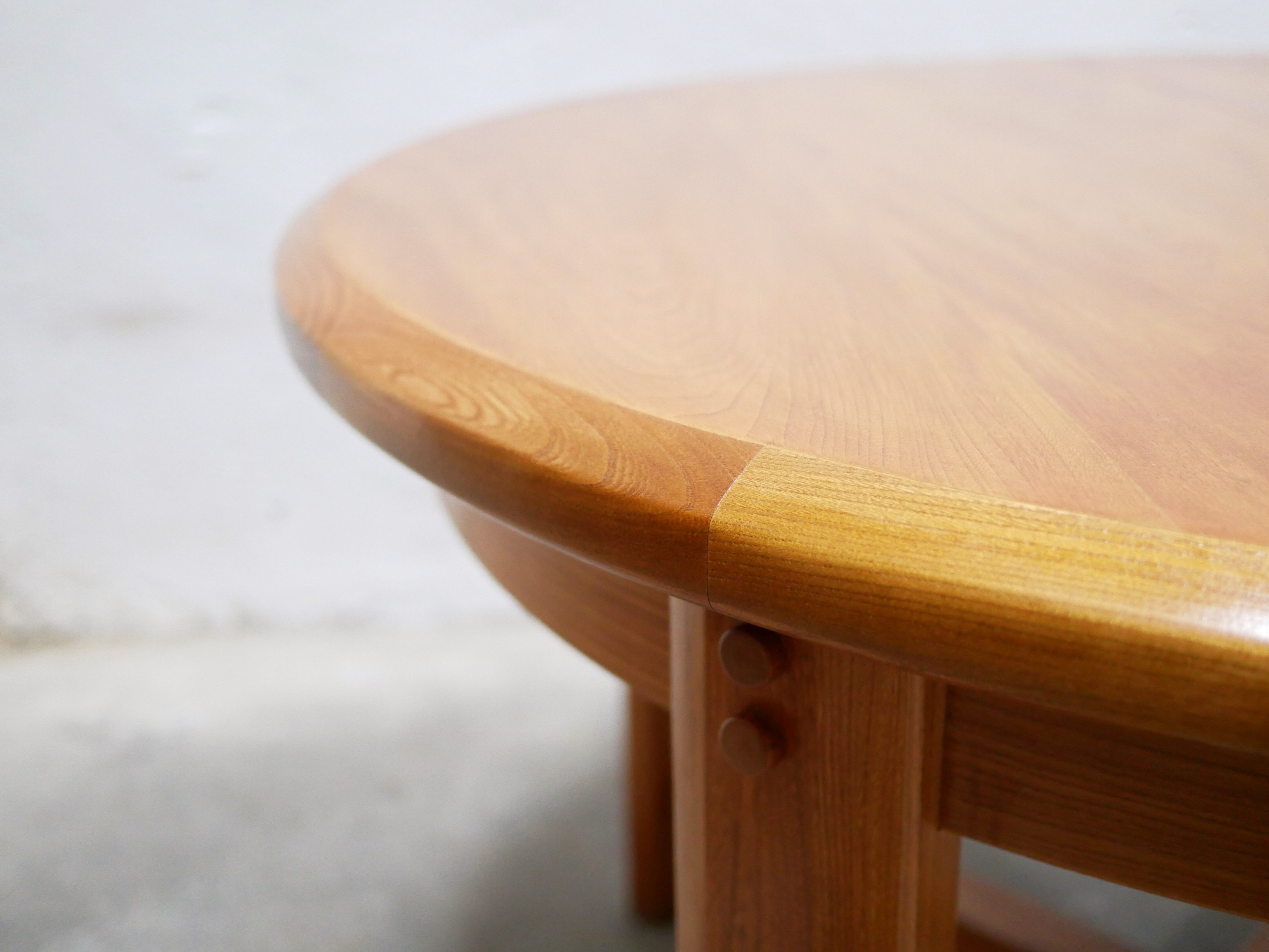 Vintage extendable round wooden dining table