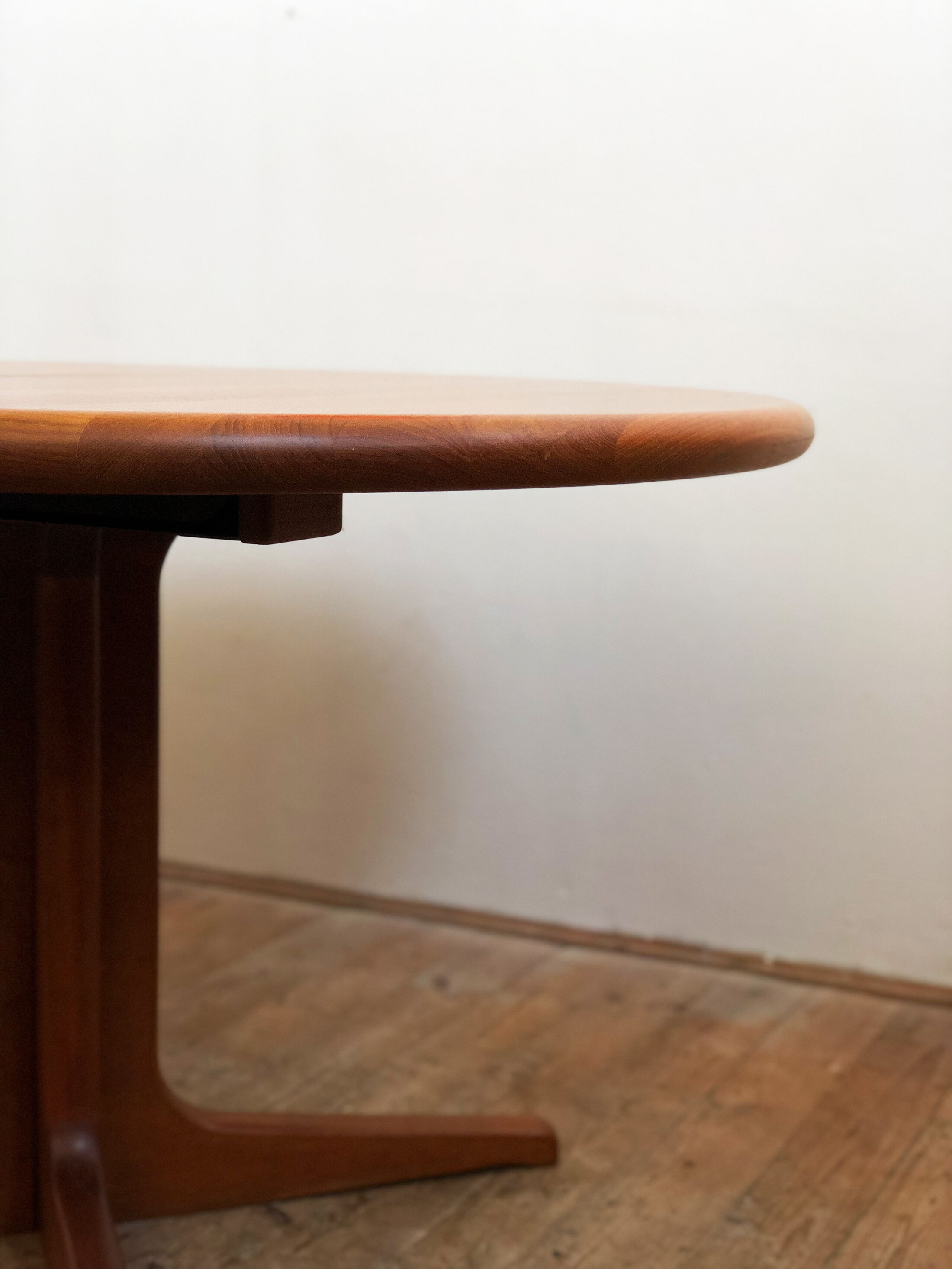 Danish mid-century modern extendable teak dining table, 1960s