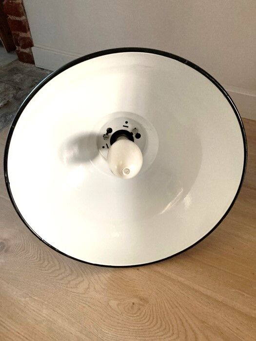 Suspension industrielle Philips