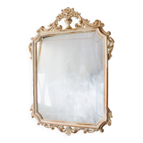 Miroir mural en bois sculpté. Miroir classique.