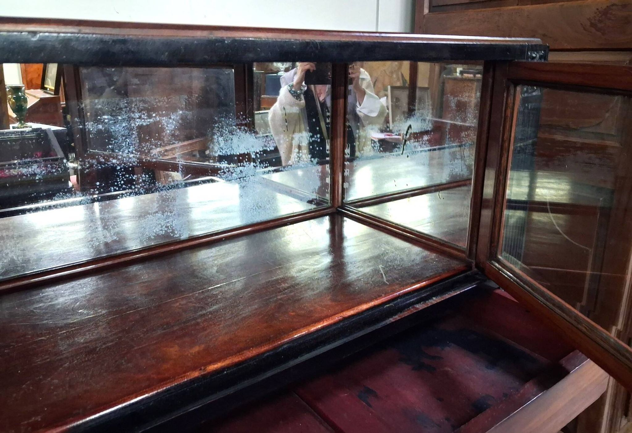 Vitrine / bibliothèque d'appui époque Art Déco en palissandre et bois
